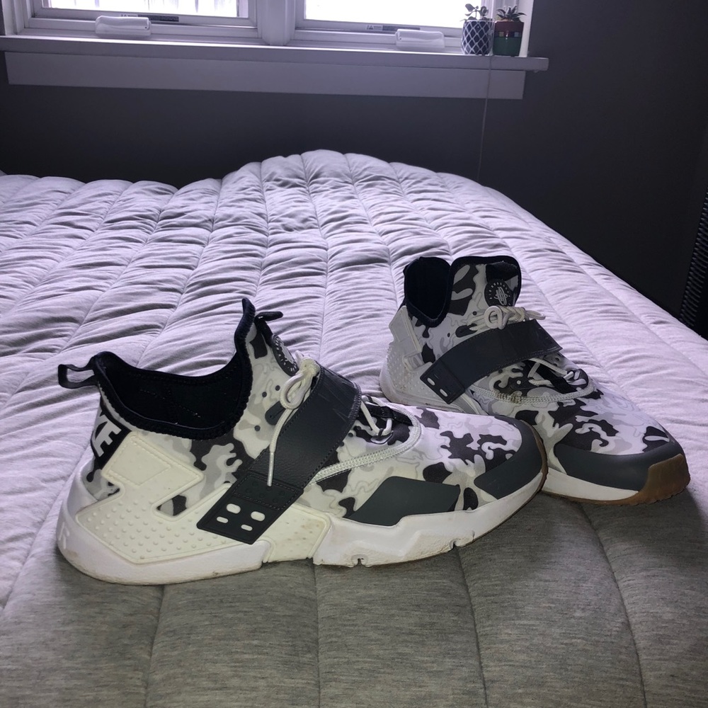 Nike Hurache Men’s - Picture 2 of 4